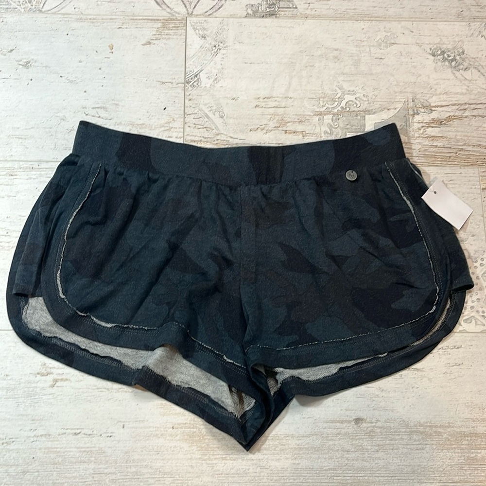 Midnight Bakery Navy Camo Print Shorts Size Medium
